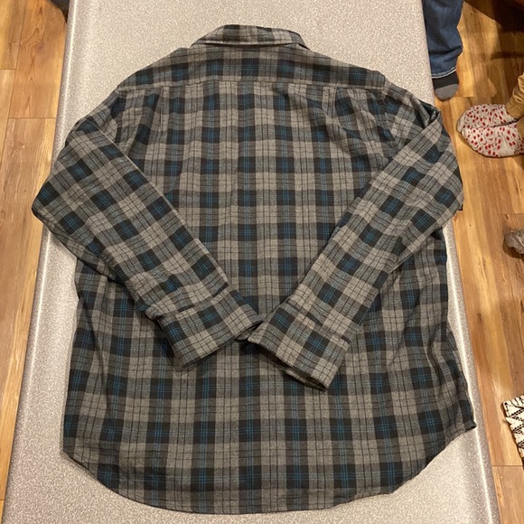 American Eagle Mens XL Slim fit gray, black and teal flannel - Picture 7 of 8